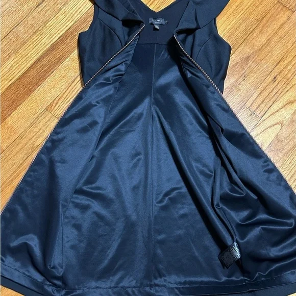 Ted Baker Ravana front-zip dress in Black - Size US 4 - Picture 10 of 13